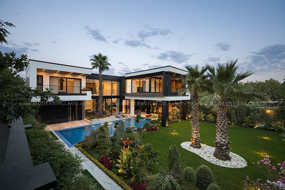 فيلا في شارع فينيسيا